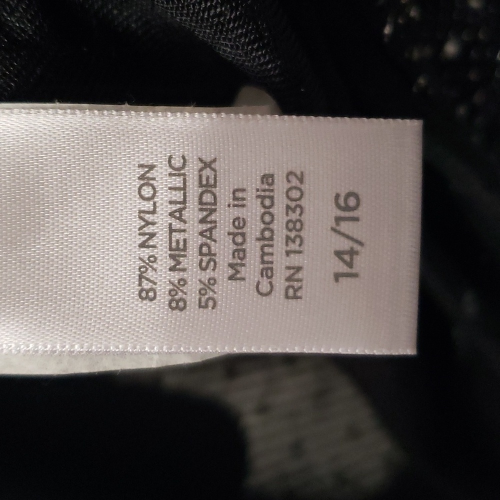 Women's plus size top - Picture 10 of 10